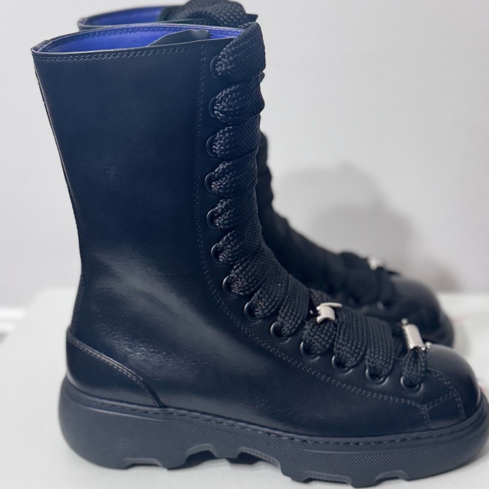 Burberry Black Leather Boots in size 38/8
